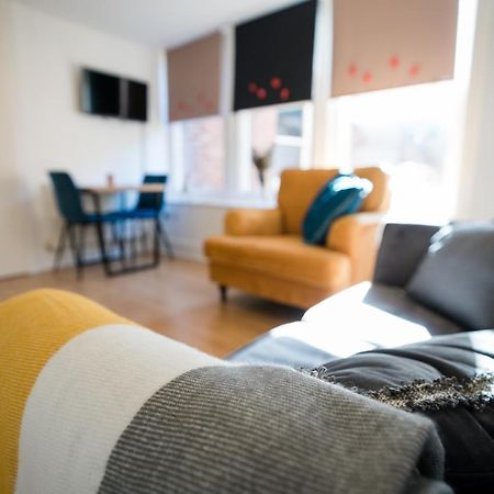 Bess'S Snug Apartment Матлок Екстериор снимка
